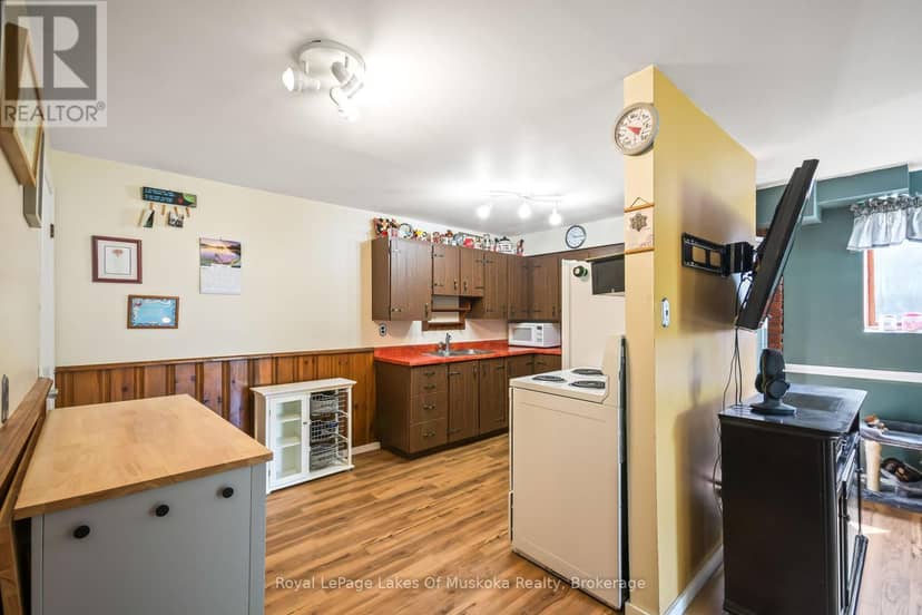 571 David Street E — photo 23 of 34