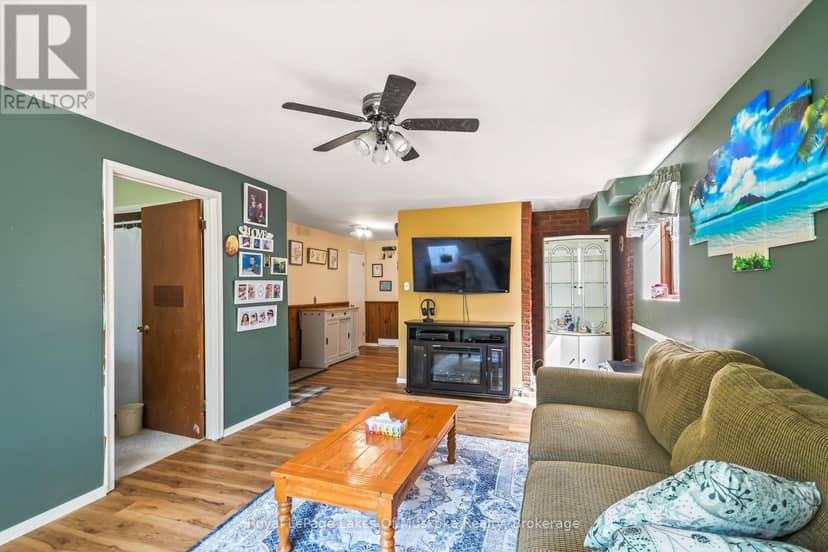 571 David Street E — photo 26 of 34