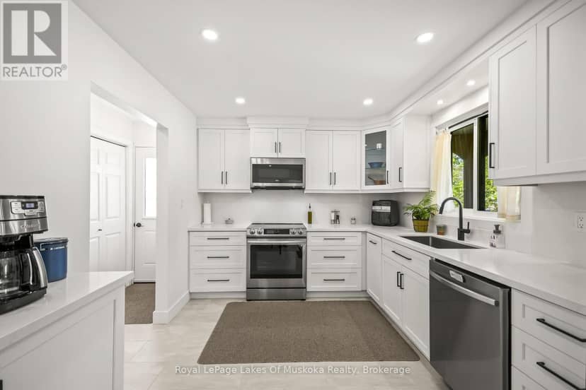 571 David Street E, Gravenhurst, photo 5