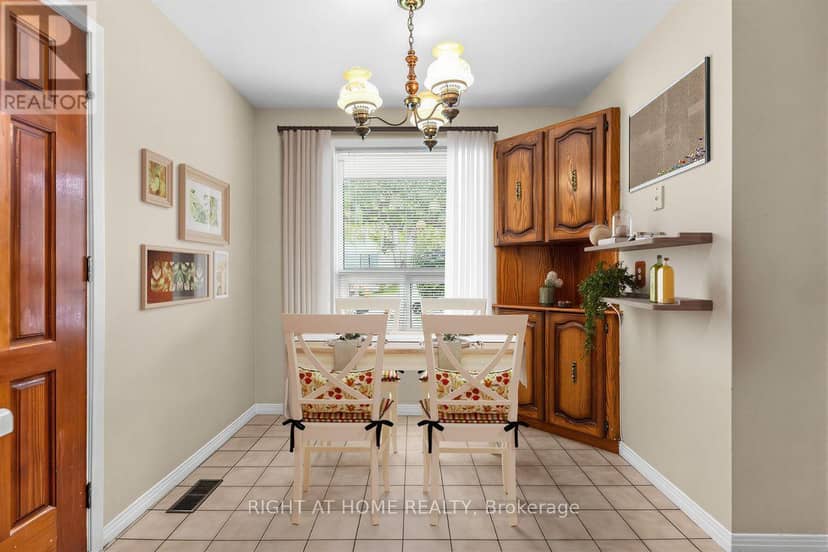 12 Candlewood Crescent — photo 12 of 35