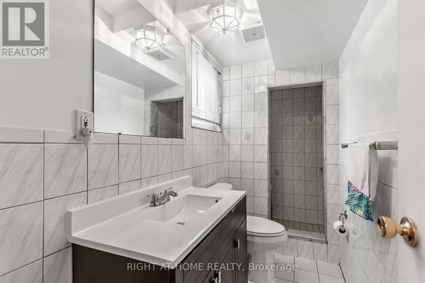 12 Candlewood Crescent — photo 25 of 35