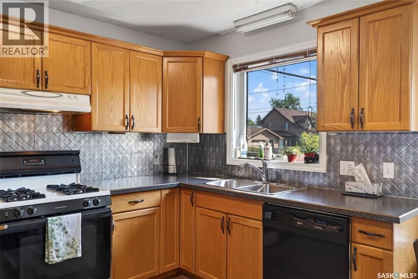 640 13th STREET — photo 16 of 40