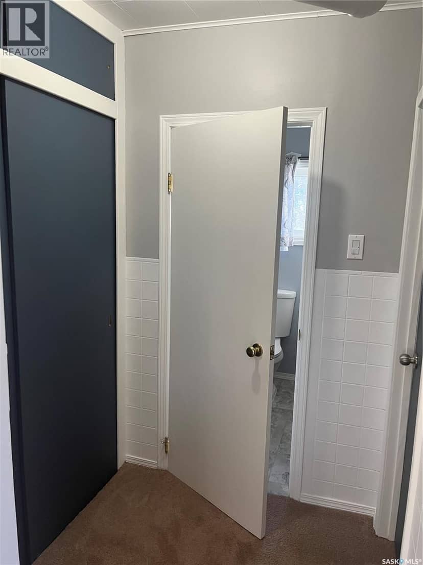 217 7th AVENUE E — photo 15 of 38