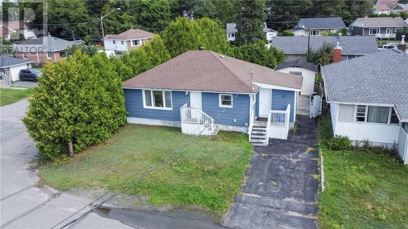12 Oakwood Avenue — photo 39 of 40