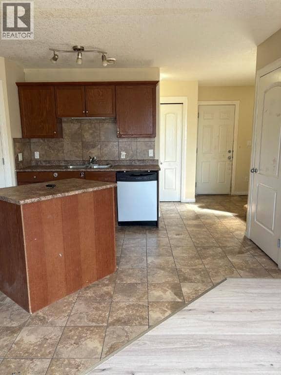 32, 6802 50 Avenue, Camrose, photo 4