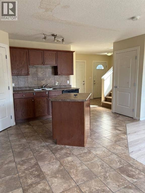32, 6802 50 Avenue, Camrose, photo 2