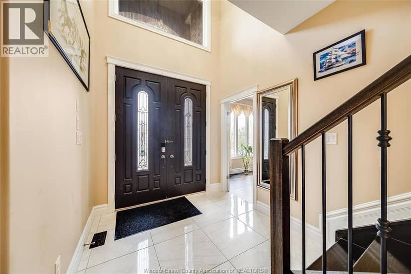 2280 Dandurand — photo 4 of 40