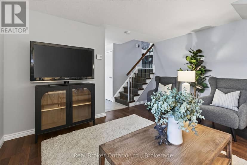 29 - 35 Breckenridge Drive — photo 10 of 29