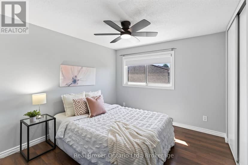 29 - 35 Breckenridge Drive — photo 18 of 29