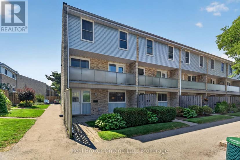 29 - 35 Breckenridge Drive — photo 3 of 29
