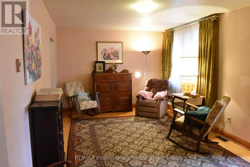 1418 Sedgwick Road — photo 11 of 40