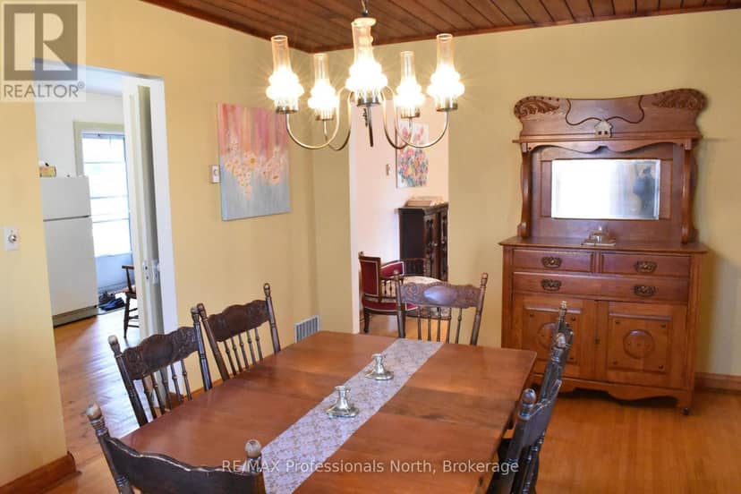 1418 Sedgwick Road — photo 7 of 40