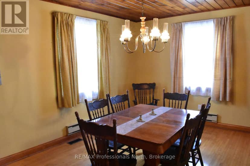 1418 Sedgwick Road — photo 8 of 40
