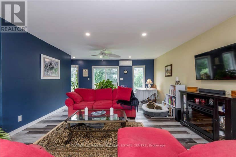 2593 Lawrence Avenue — photo 15 of 39