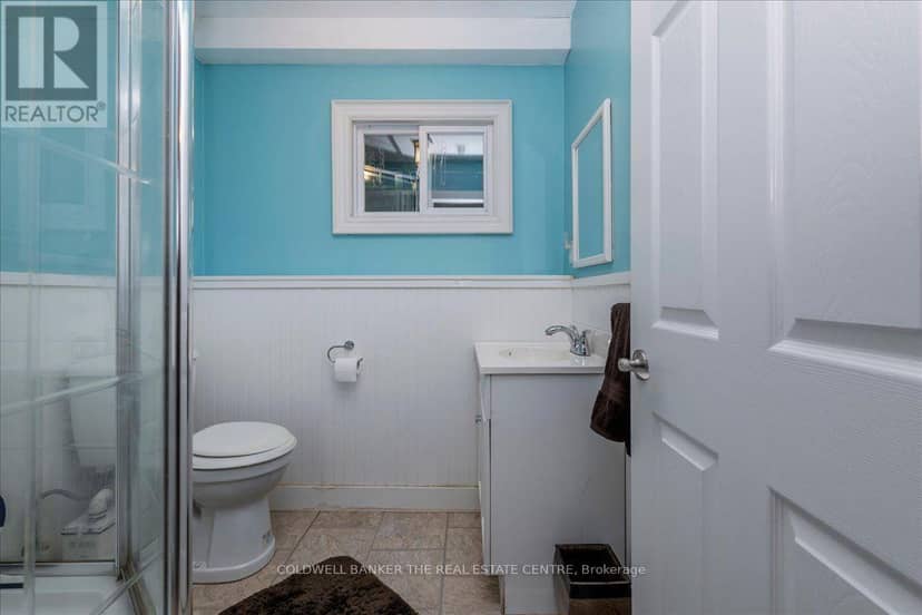 2593 Lawrence Avenue — photo 25 of 39