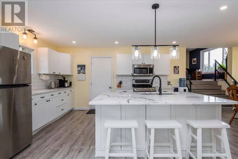 2593 Lawrence Avenue — photo 9 of 39