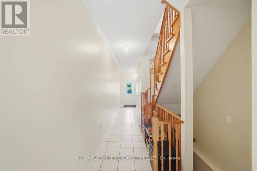 9738 McLaughlin Road, Brampton, photo 3