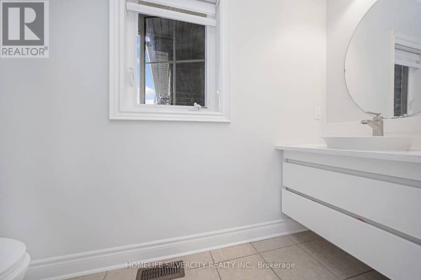 8 Mitchell Crescent — photo 15 of 40