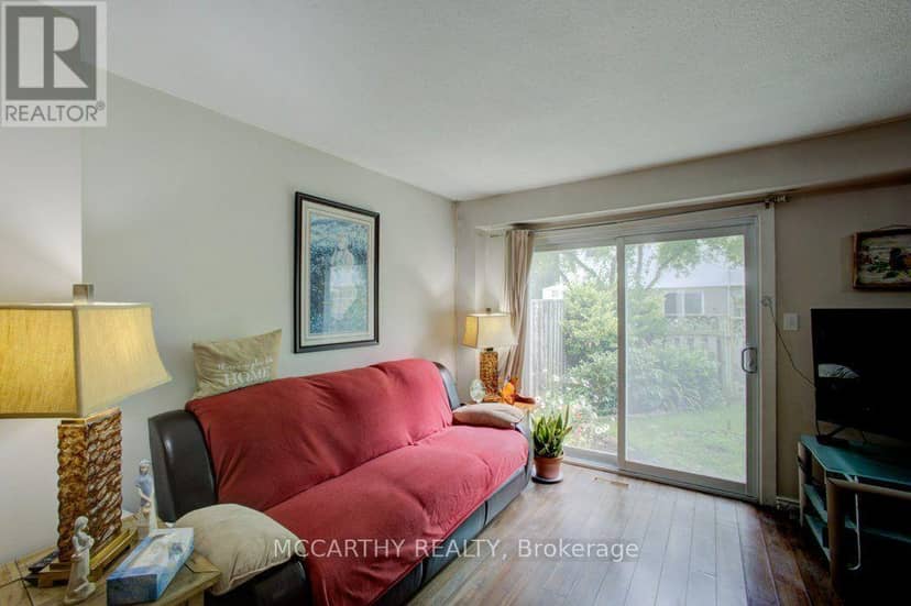 22 - 325 William Street — photo 17 of 40