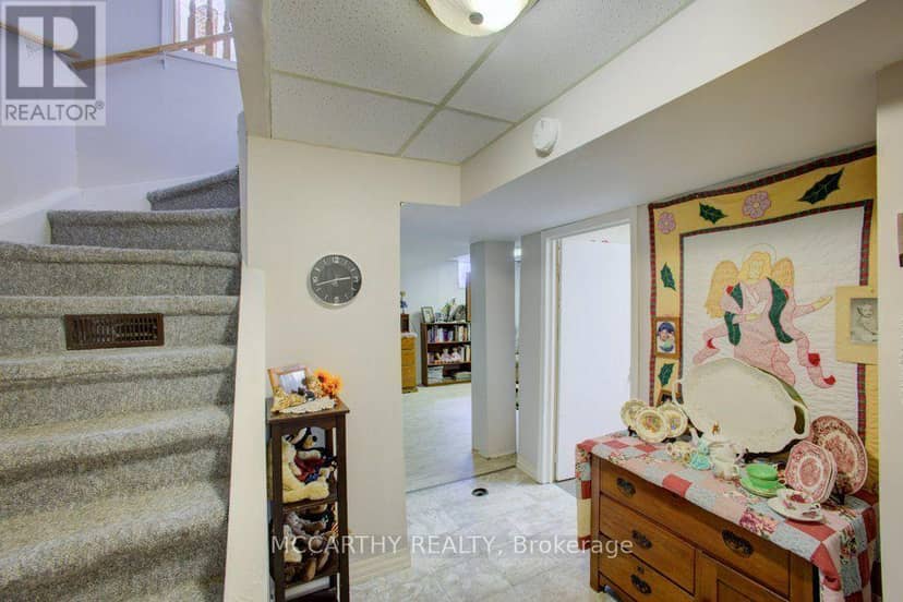 22 - 325 William Street — photo 26 of 40