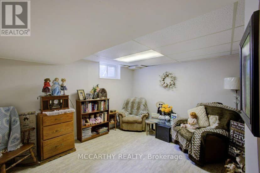 22 - 325 William Street — photo 27 of 40