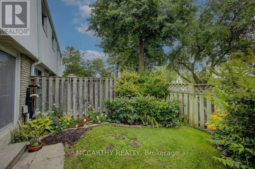 22 - 325 William Street — photo 31 of 40
