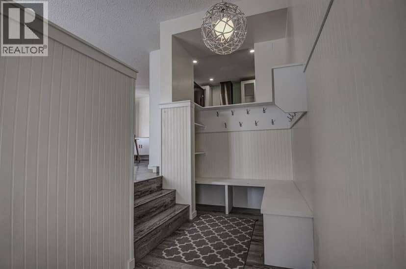 8408 Berkley Road NW, Calgary, photo 2