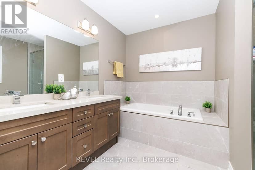 8961 Emily Boulevard — photo 21 of 40
