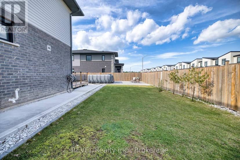 8961 Emily Boulevard — photo 36 of 40