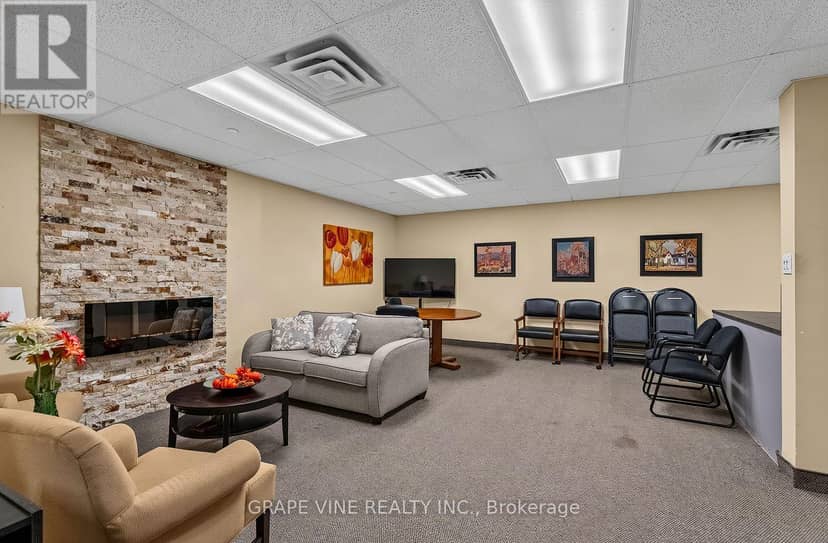 504 - 2951 Riverside Drive — photo 26 of 31