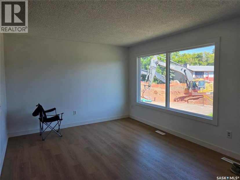 365 3rd Ave CRESCENT — photo 13 of 17