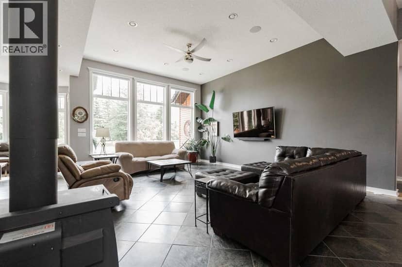 5747 Draper Road, Fort McMurray, photo 4