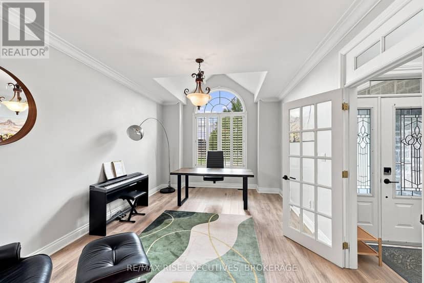 700 Melrose Street — photo 4 of 40