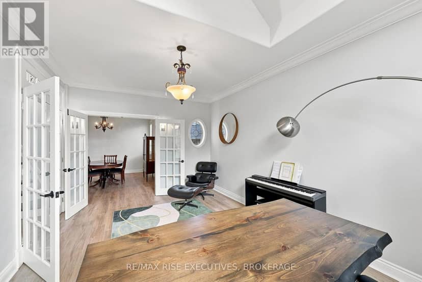 700 Melrose Street — photo 5 of 40