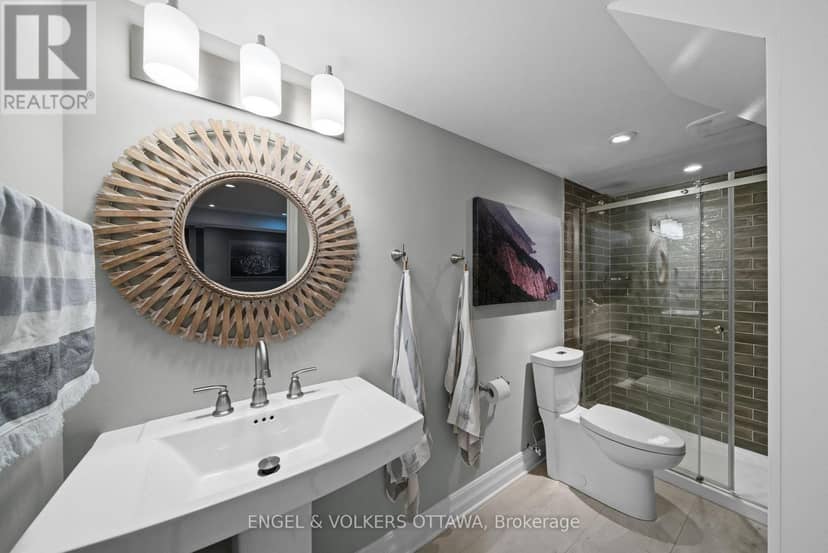 564 Erinwoods Circle — photo 32 of 40