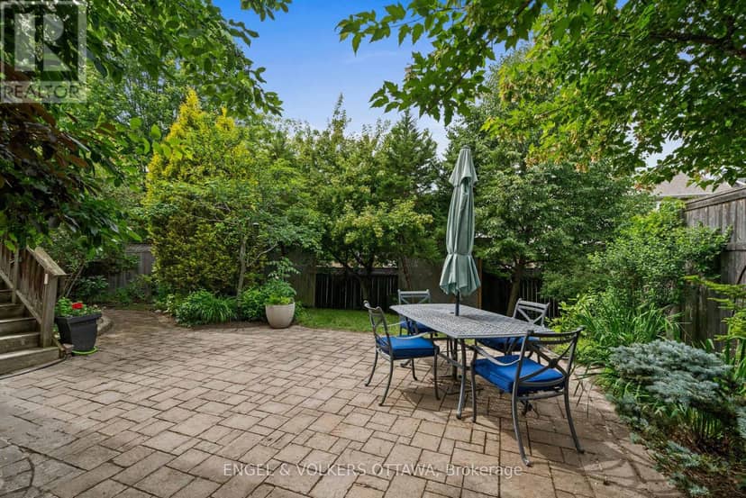 564 Erinwoods Circle — photo 35 of 40