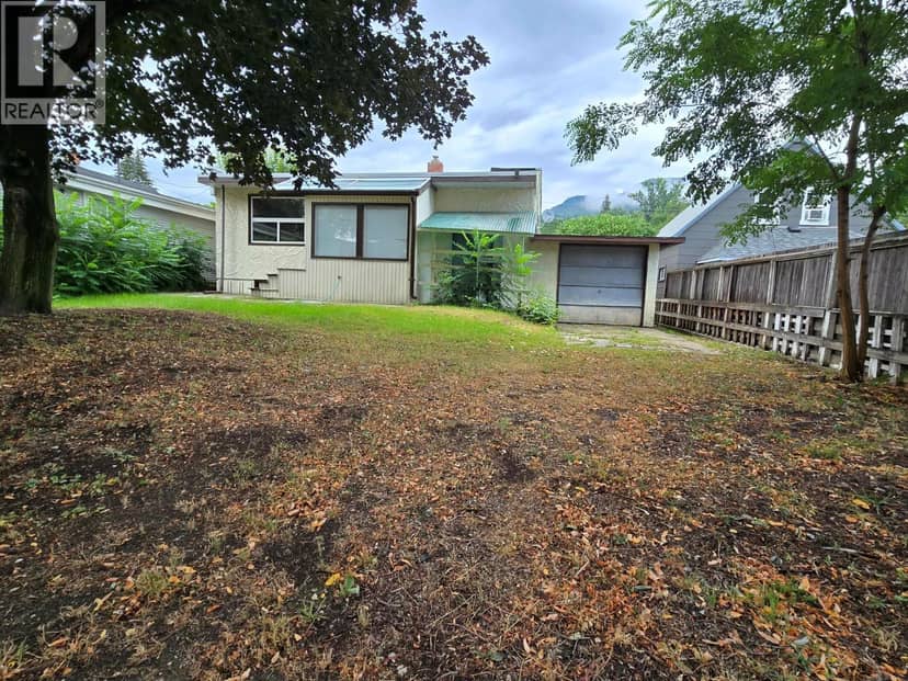 2172 Second Avenue, Trail