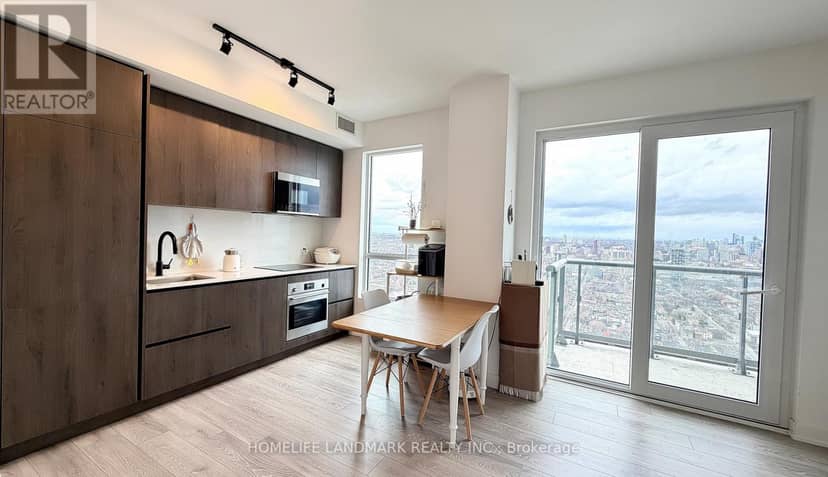 5002 - 108 Peter Street — photo 12 of 38