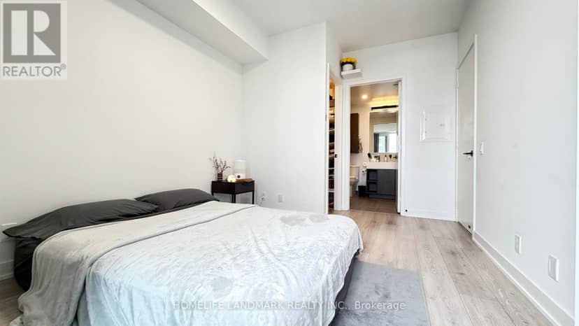 5002 - 108 Peter Street — photo 22 of 38