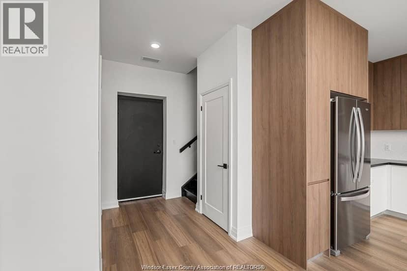 4400 LAURIER PARKWAY Unit# 212 — photo 5 of 31