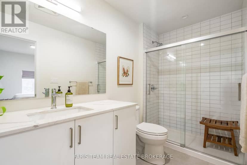 224 - 121 Mary Street — photo 18 of 35