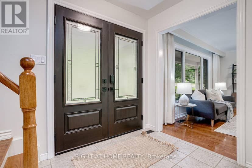 63 Robinglade Avenue, Kawartha Lakes, photo 4