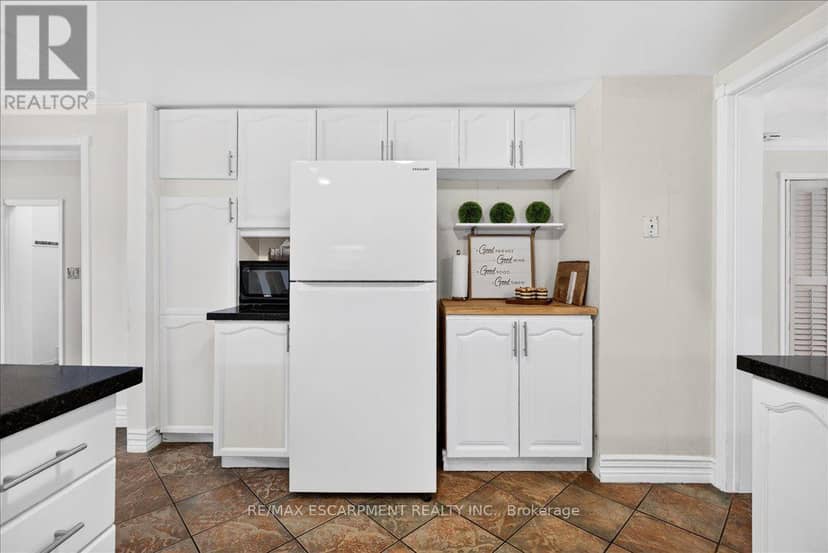 52 Sunvale Place — photo 16 of 39