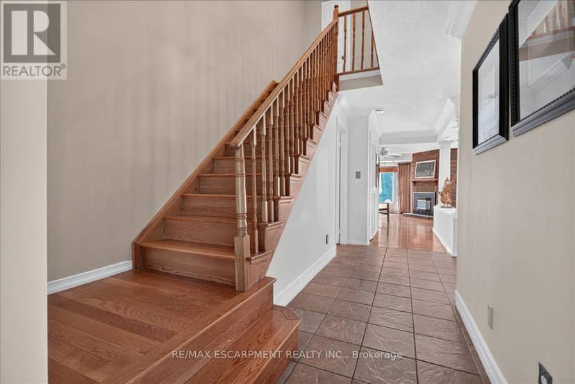 52 Sunvale Place — photo 18 of 39
