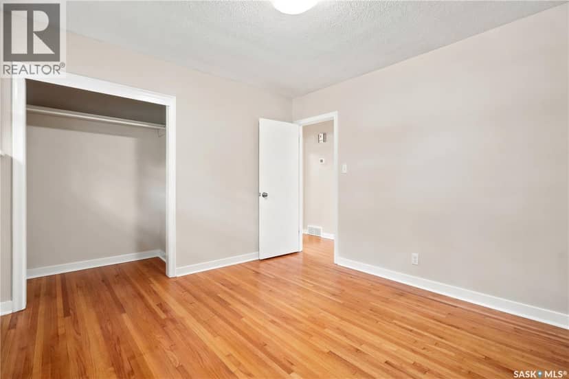 2928 Queen Street — photo 16 of 35