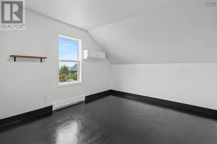 3481 Ellsworth Avenue — photo 29 of 35