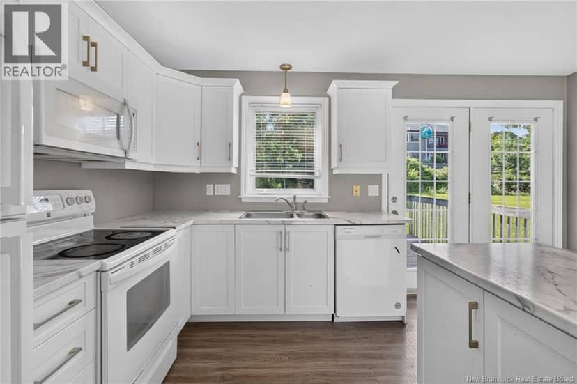126 Bahama Street — photo 9 of 30