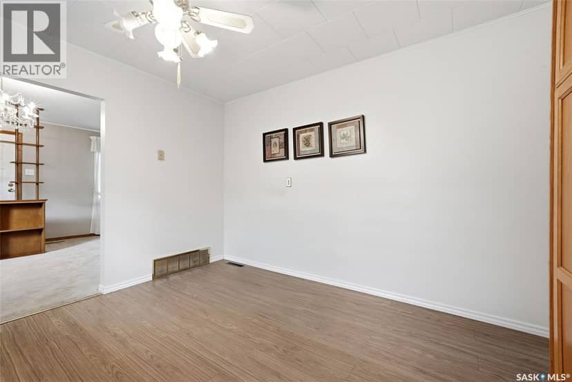 273 Angus STREET — photo 10 of 25