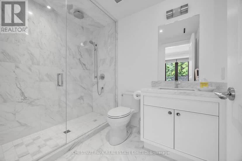 29 Oaklands Avenue — photo 24 of 35