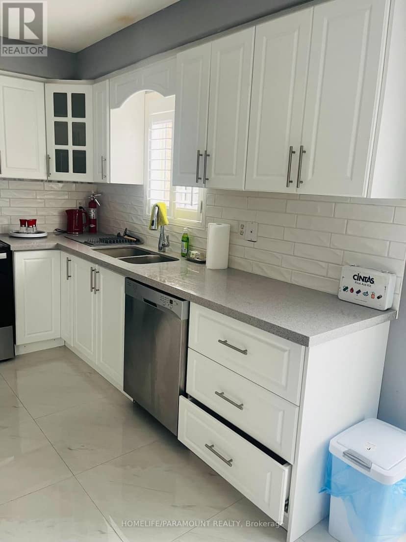 27 Lonestar Crescent — photo 8 of 20